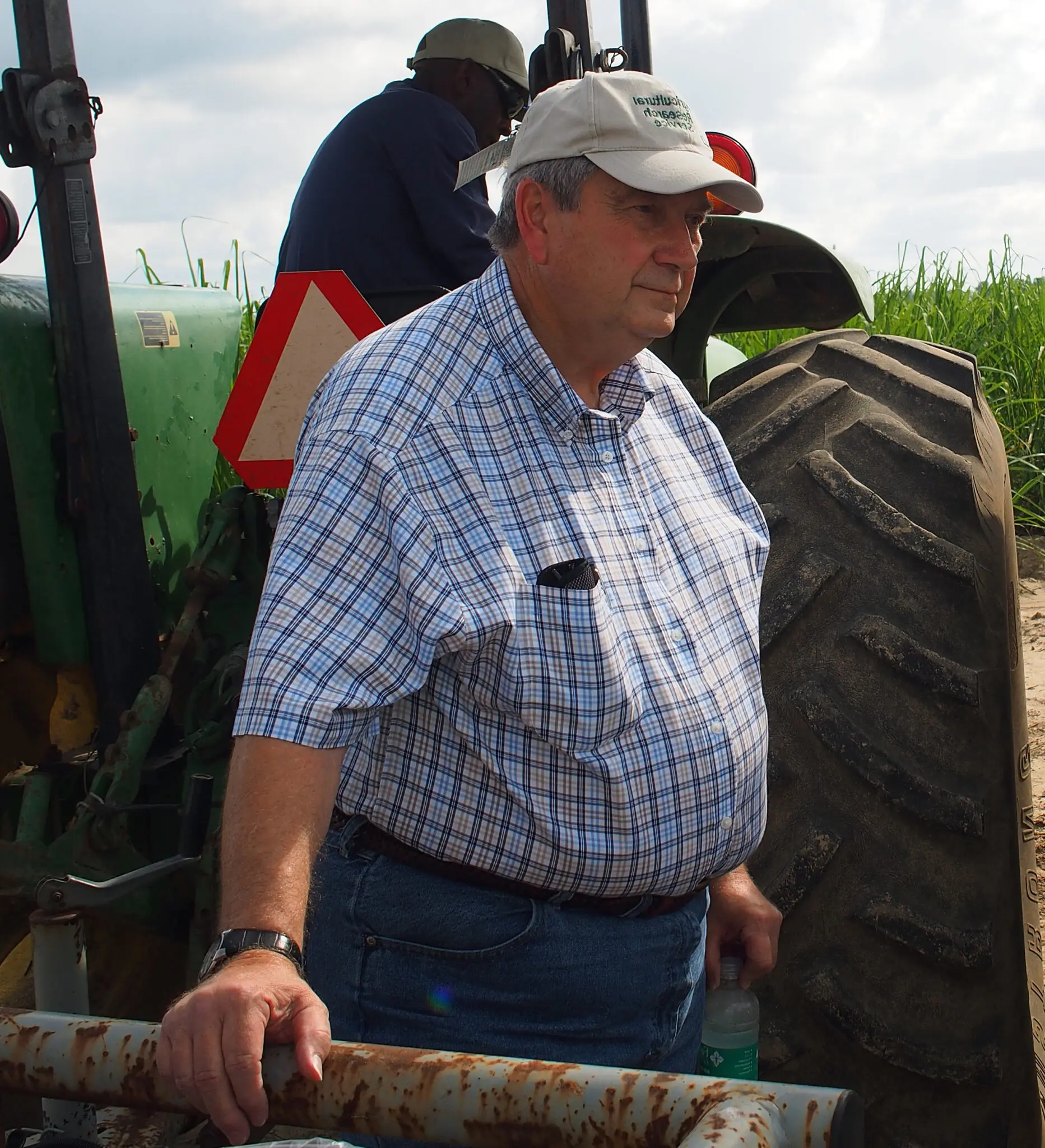 USDA sugarcane researcher retires after 37 years